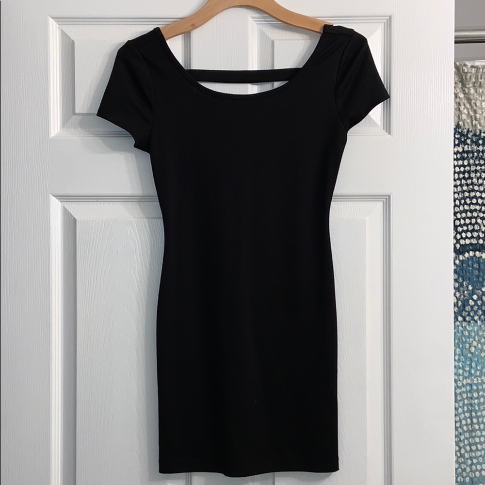 Forever21 S black mini dress